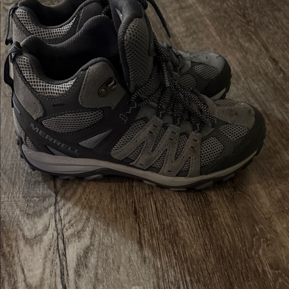 Merrell Men's Black and Gray Athletic Shoes